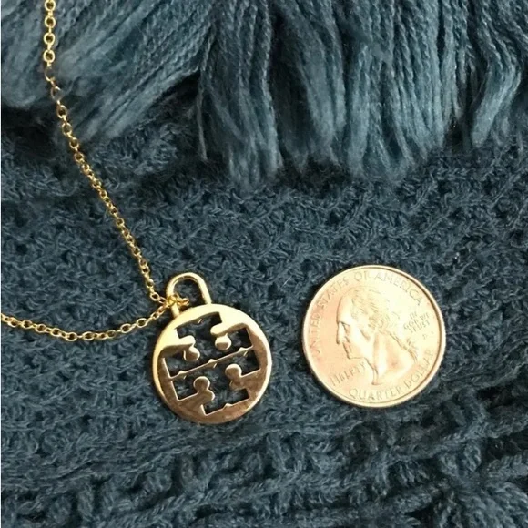 Tory Burch Charm - Picture 4 of 13